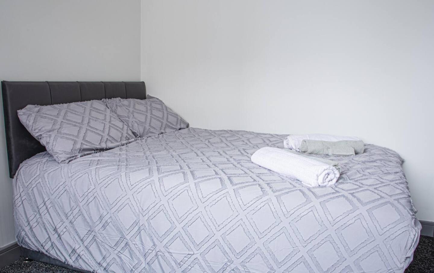 Flow Homes Stoke-on-Trent Δωμάτιο φωτογραφία